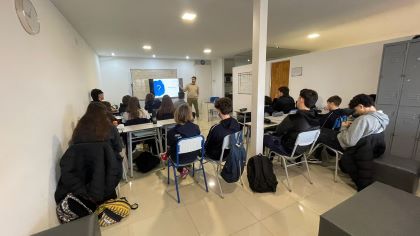 Continuamos brindando charlas en escuelas secundarias